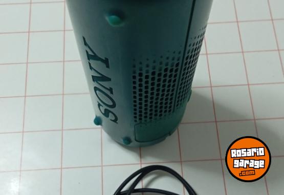 Electrnica - LIQUIDO  parlante bluetooth SONY xb22 - En Venta