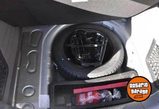 Autos - Volkswagen Suran Cross 1.6  Highline 2017 Nafta 73000Km - En Venta