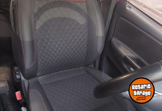 Autos - Volkswagen Suran Cross 1.6  Highline 2017 Nafta 73000Km - En Venta