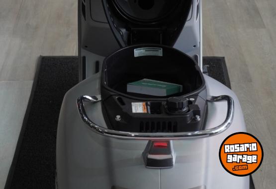 Motos - Vespa GTS 300 Super Tech 2026 Nafta 0Km - En Venta