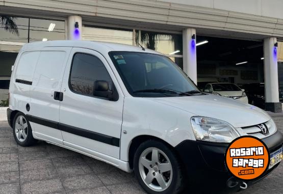 Utilitarios - Peugeot Partner Confort 2018 HDI 2018 Diesel 90000Km - En Venta