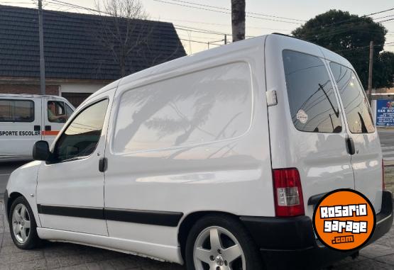 Utilitarios - Peugeot Partner Confort 2018 HDI 2018 Diesel 90000Km - En Venta