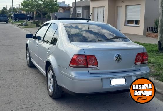 Autos - Volkswagen BORA 2.0 TRENDLINE 2013 GNC 145000Km - En Venta