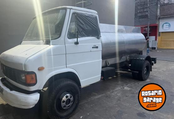Camiones y Grúas - TATA 710 en excelente estado ! - En Venta