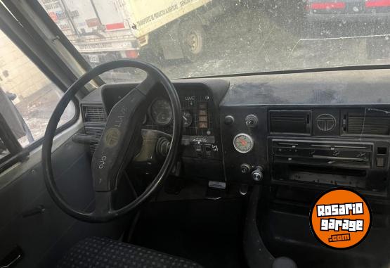 Camiones y Grúas - TATA 710 en excelente estado ! - En Venta