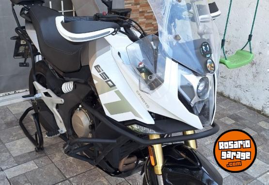 Motos - CF Mt 650 2023 Nafta 18000Km - En Venta
