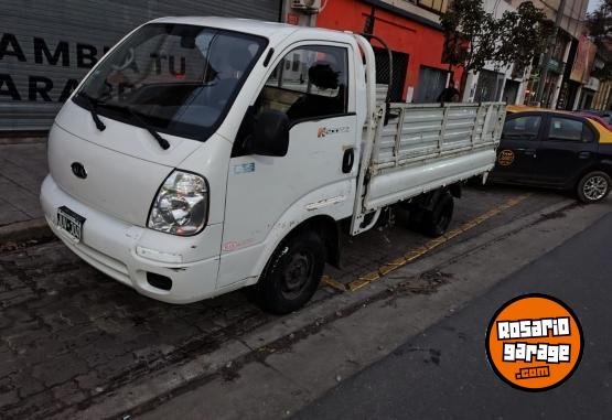 Camiones y Grúas - Kia ka 2500 aire direccion levanta vidrios duales baranda volcable - En Venta