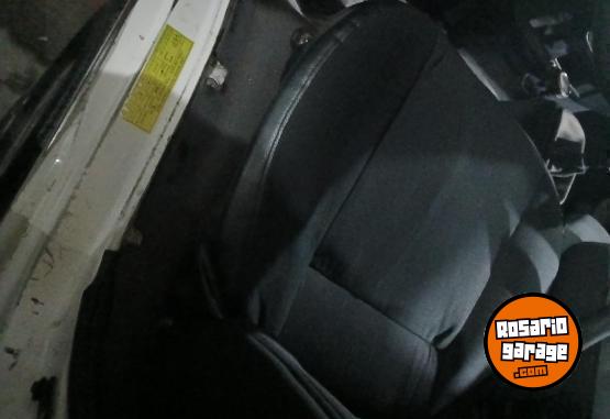 Camiones y Grúas - Kia ka 2500 aire direccion levanta vidrios duales baranda volcable - En Venta