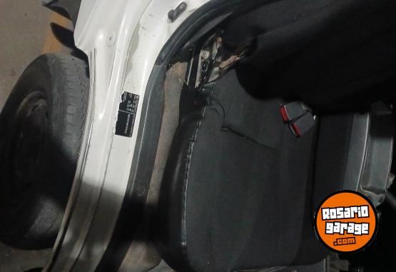 Camiones y Grúas - Kia ka 2500 aire direccion levanta vidrios duales baranda volcable - En Venta