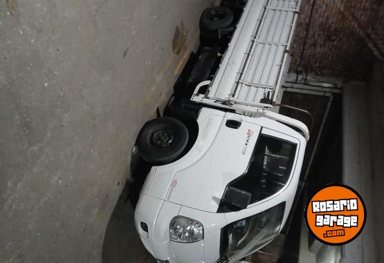 Camiones y Grúas - Kia ka 2500 aire direccion levanta vidrios duales baranda volcable - En Venta