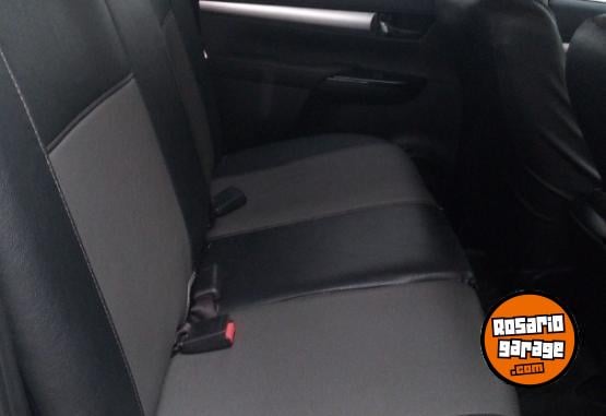 Camionetas - Toyota HILUX 2019 Diesel 100000Km - En Venta