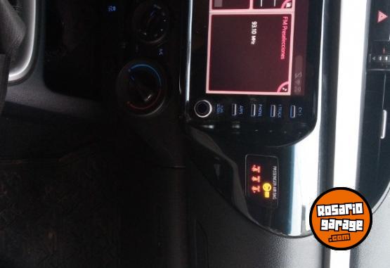 Camionetas - Toyota HILUX 2019 Diesel 100000Km - En Venta