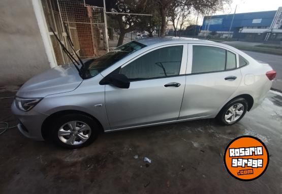 Autos - Chevrolet Onix plus 2020 Nafta 80000Km - En Venta