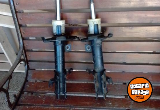 Accesorios para Autos - SE VENDE DOS AMORTIGUADORES ORIGINAL DELANTEROS PARA FORD FIESTA 2013 a 2018 - En Venta