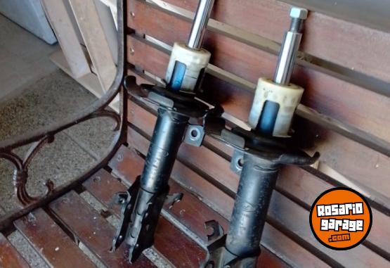 Accesorios para Autos - SE VENDE DOS AMORTIGUADORES ORIGINAL DELANTEROS PARA FORD FIESTA 2013 a 2018 - En Venta