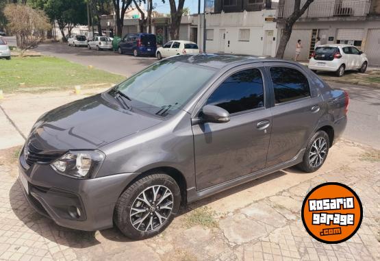 Autos - Toyota Etios 2021 Nafta 110000Km - En Venta