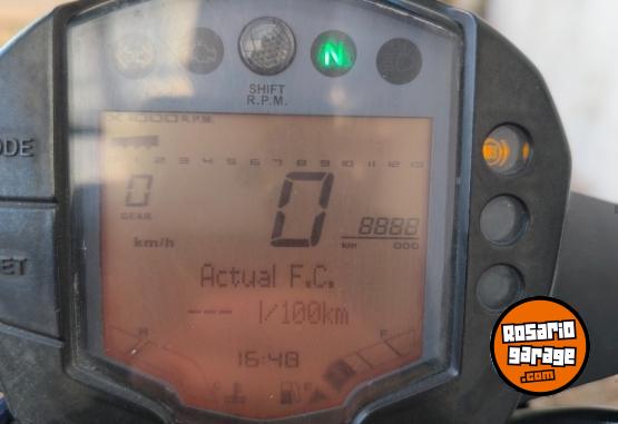Motos - Ktm Duke 200 NG 2022 Nafta 9700Km - En Venta