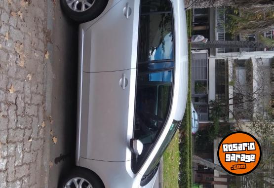 Autos - Volkswagen Up high 2015 Nafta 155000Km - En Venta