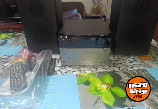 Electrnica - CD/DVD - Minicomponente Sanrai HiFi System CK2040 (NUEVO) - En Venta