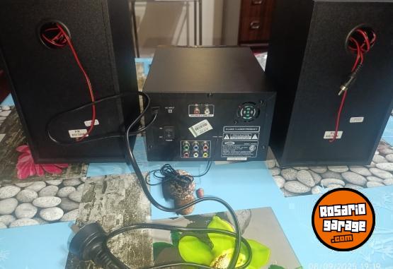 Electrnica - CD/DVD - Minicomponente Sanrai HiFi System CK2040 (NUEVO) - En Venta