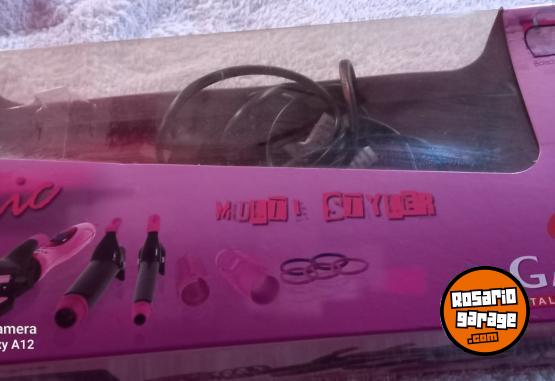 Otros - Vendo buclera con planchita de pelo - En Venta