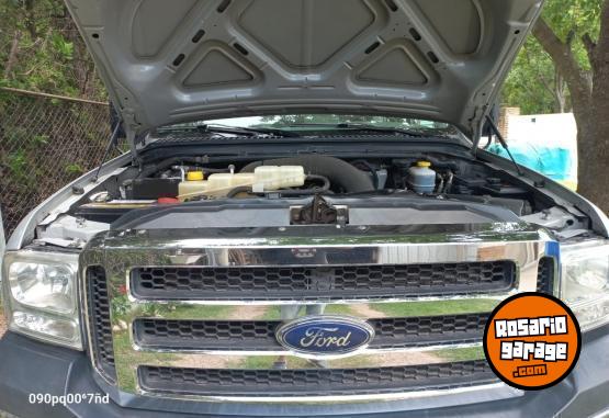 Camiones y Grúas - Ford 4000 - En Venta