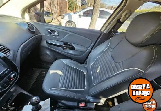 Autos - Renault CAPTUR 2.0 INTENSE 2017 Nafta 76000Km - En Venta