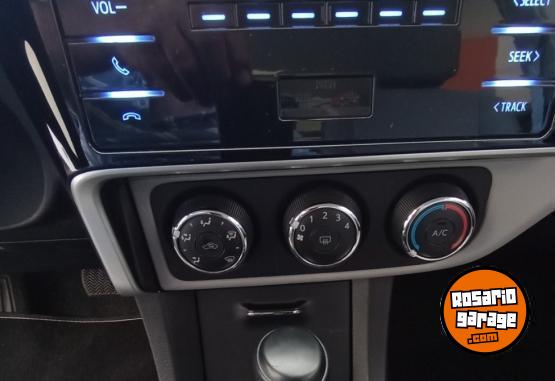 Autos - Toyota COROLLA XLI CVT 2018 Nafta 63303Km - En Venta
