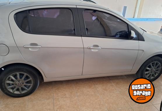 Autos - Fiat Palio atractive 2014 GNC 82000Km - En Venta
