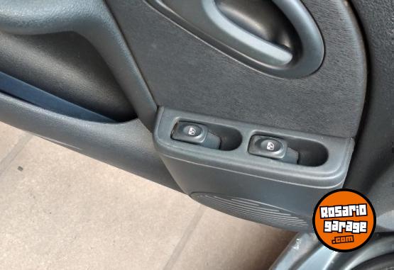 Autos - Renault Clio confort 2015 Nafta 90000Km - En Venta