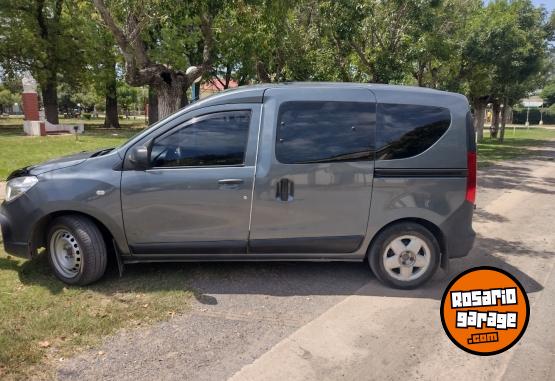 Utilitarios - Renault Kangoo 2019 GNC 111111Km - En Venta