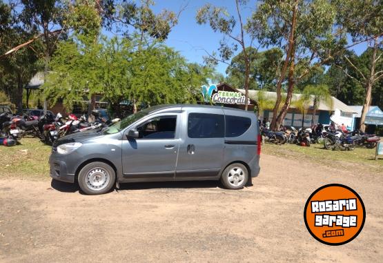 Utilitarios - Renault Kangoo 2019 GNC 111111Km - En Venta