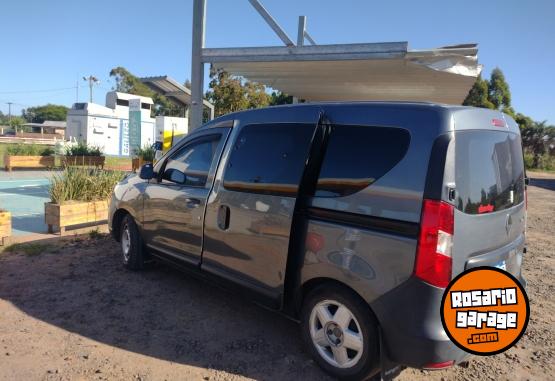 Utilitarios - Renault Kangoo 2019 GNC 111111Km - En Venta