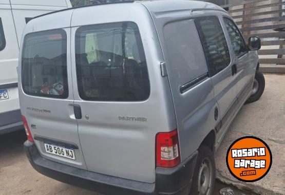 Utilitarios - Peugeot Partner 2017 Nafta 155000Km - En Venta
