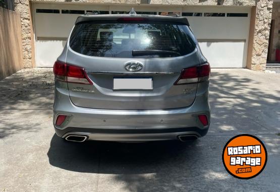 Camionetas - Hyundai Grand Santa Fe 2018 Diesel 69832Km - En Venta