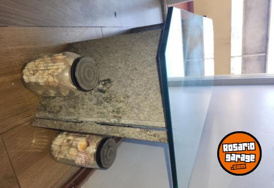 Hogar - Mesa de vidrio con base de mrmol  Moderna y elegante - En Venta