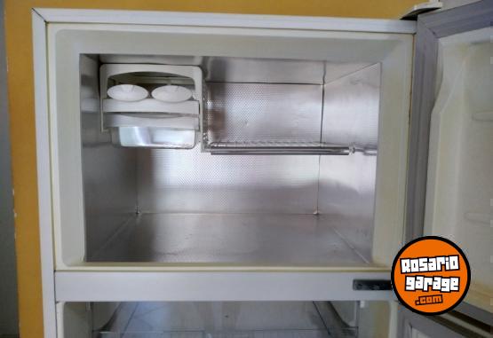 Hogar - Heladera Gafa Eurosystem Modelo HGF356A - En Venta