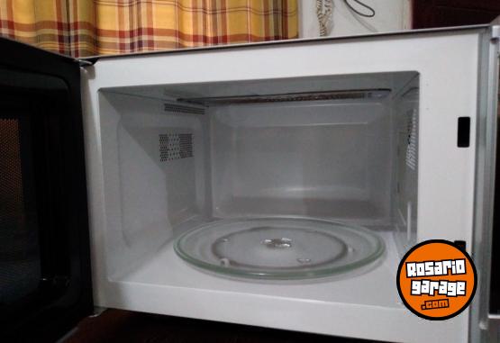 Hogar - Horno Microondas BGH Quick Chef 23 Litros c/ Grill - En Venta