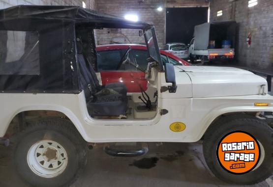 Camionetas - IKA Jeep corto 1982 Nafta 1000Km - En Venta