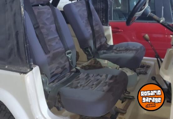 Camionetas - IKA Jeep corto 1982 Nafta 1000Km - En Venta