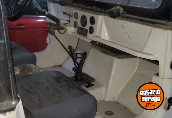 Camionetas - IKA Jeep corto 1982 Nafta 1000Km - En Venta