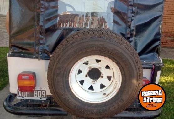 Camionetas - IKA Jeep corto 1982 Nafta 1000Km - En Venta