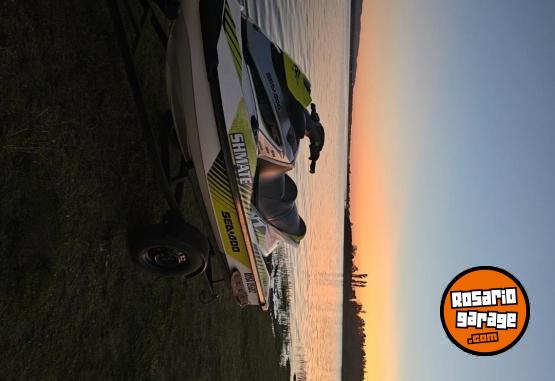 Embarcaciones - Moto de agua seadoo 300 - En Venta