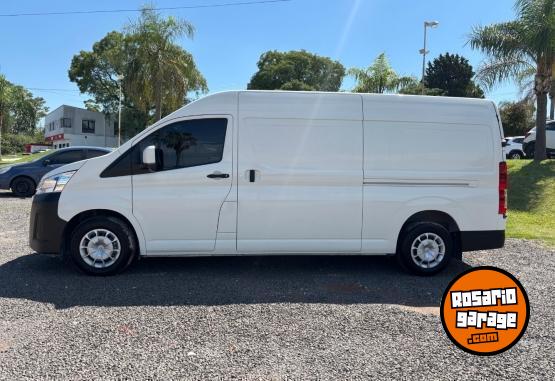 Utilitarios - Toyota HIACE L2H2 2.8 AT 2025 Diesel 0Km - En Venta