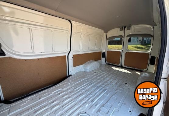 Utilitarios - Toyota HIACE L2H2 2.8 AT 2025 Diesel 0Km - En Venta