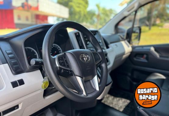 Utilitarios - Toyota HIACE L2H2 2.8 AT 2025 Diesel 0Km - En Venta