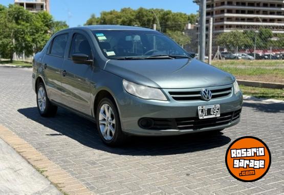Autos - Volkswagen Voyage 1.6 Highline 2011 Nafta 135000Km - En Venta