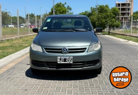 Autos - Volkswagen Voyage 1.6 Highline 2011 Nafta 135000Km - En Venta