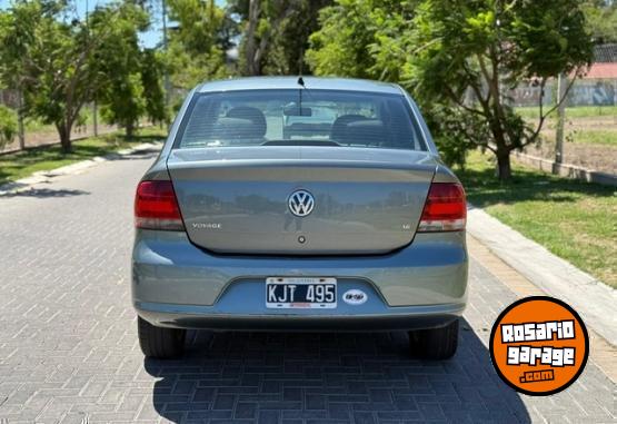 Autos - Volkswagen Voyage 1.6 Highline 2011 Nafta 135000Km - En Venta