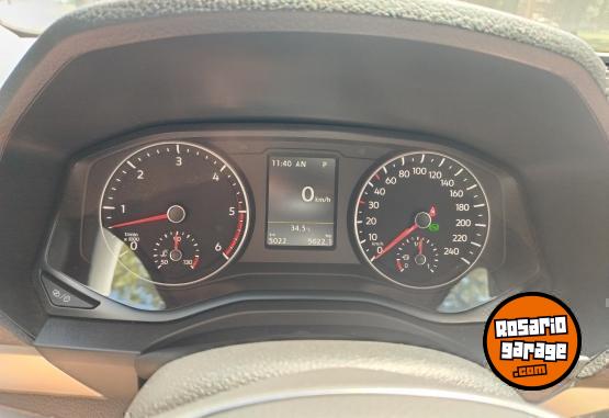 Camionetas - Volkswagen AMAROK V6 HIGHLINE 2024 Diesel 8000Km - En Venta